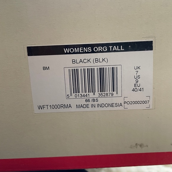 Women’s Tall Hunter Boot in Black Matte - Picture 4 of 4